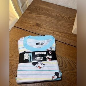 ✅NEW Disney Mickey Mouse Pajama Set